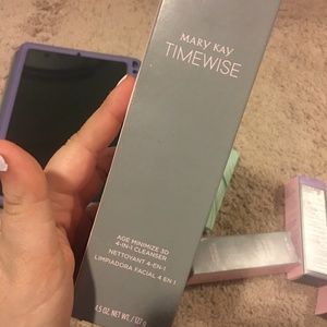 Mary kay cleanser for oily to combo skin